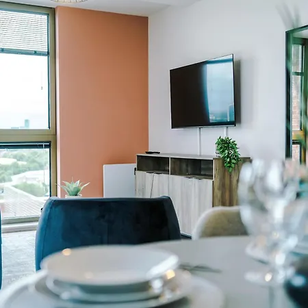 Stylish 1br With Free Parking مانشستر