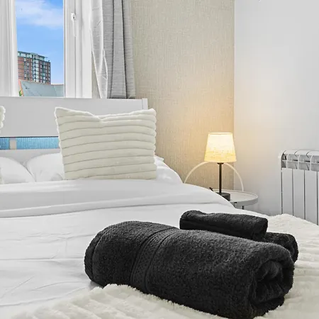2br,prime Location Pad,free Parking,ps4,wifi,tourists