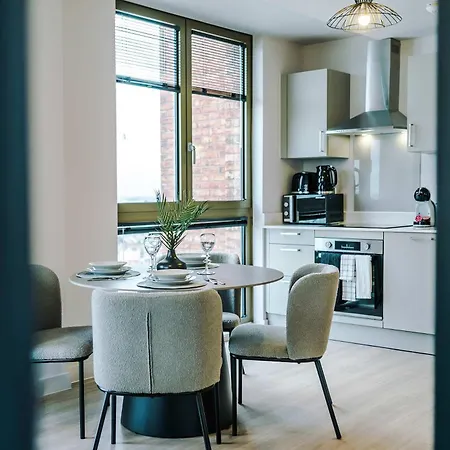 Stylish 1br With Free Parking شقة