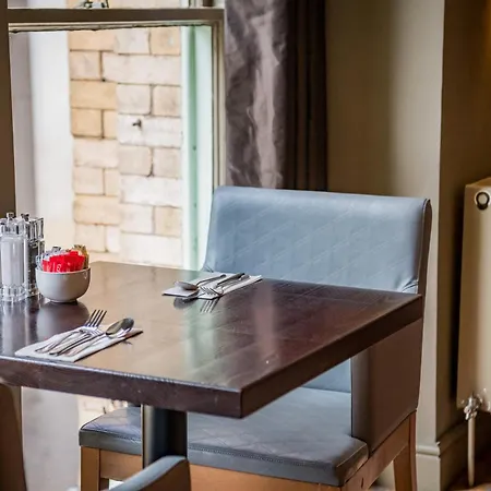The Townhouse 4*