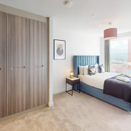 Charles Hope Centre Apartment *
