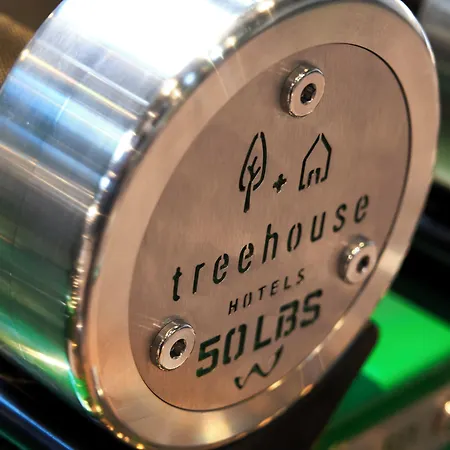 Treehouse 4* Μάντσεστερ