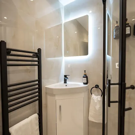 Nyaraló Exquisite 6 Bedroom Luxury