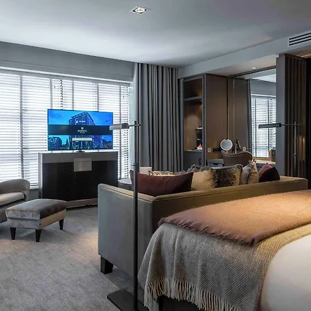 Dakota 5* مانشستر