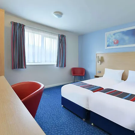 Travelodge Sportcity 3*