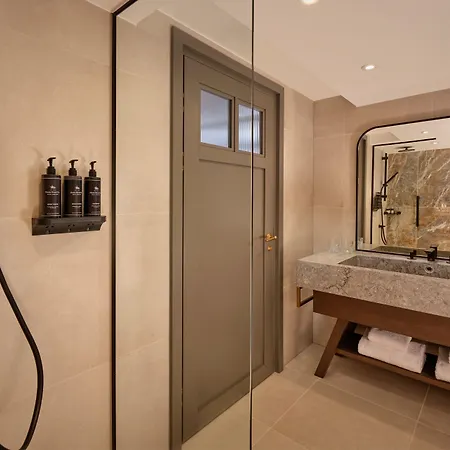 The Reach At Piccadilly, Manchester, A Tribute Portfolio 4*
