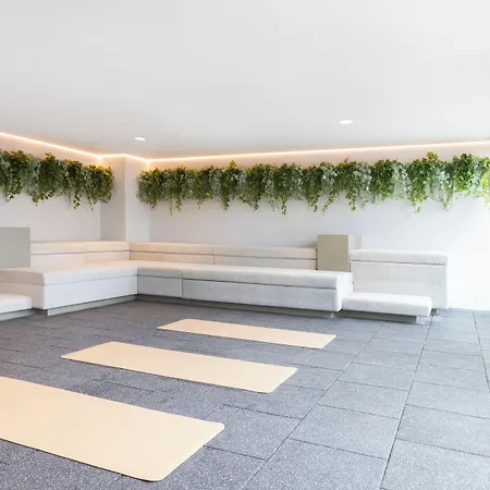 Leonardo Piccadilly Hotel 4*