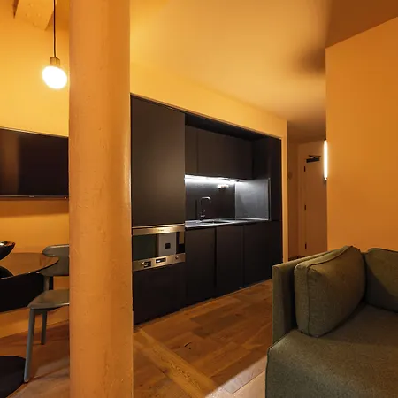Whitworth Locke 4* Manchester