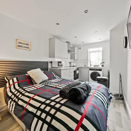 Appartement 10min To - Free Parking - Private - Contractor Friendly