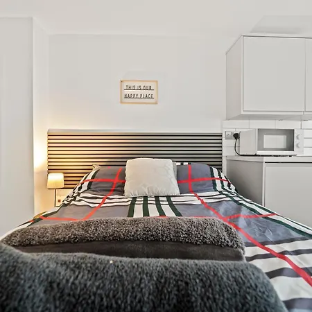 10min To - Free Parking - Private - Contractor Friendly *