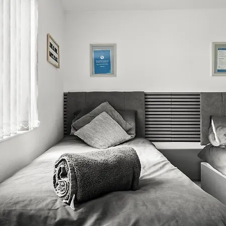 Appartement 10min To - Free Parking - Private - Contractor Friendly