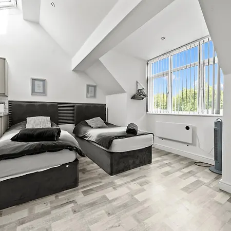 Appartement 10min To - Free Parking - Private - Contractor Friendly