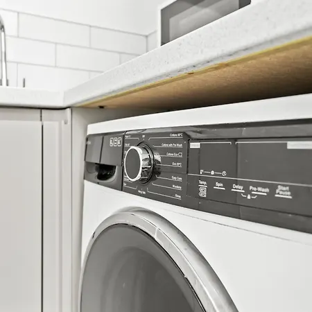 Appartement 10min To - Free Parking - Private - Contractor Friendly