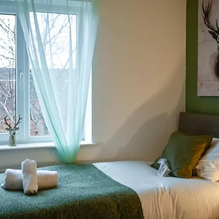 公寓 Cosy 4-bed House L Garden L Free Parking L Wifi L Specious L Hosted By The Cosy Corner Nationwide *