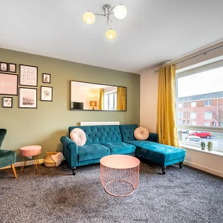 Cosy 4-bed House L Garden L Free Parking L Wifi L Specious L Hosted By The Cosy Corner Nationwide * Manchester
