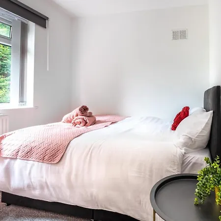 Cosy 3-bed House L Garden L Free Parking L Stretford L Sleeps 7 L Book Today With The Cosy Corner Nationwide * Manchester