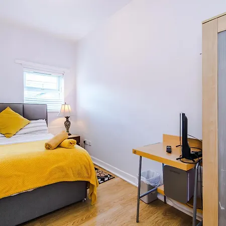 Acacia Homestay Apartment Manchester