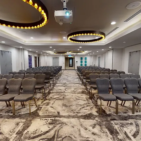 Отель - Centre By Ihg
