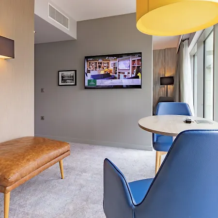 Hotel - Centre By Ihg 4*