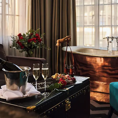 Hotel The Rex