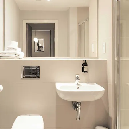 Otel Cove Minshull Street 4*