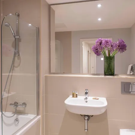 Otel Cove Minshull Street 4*
