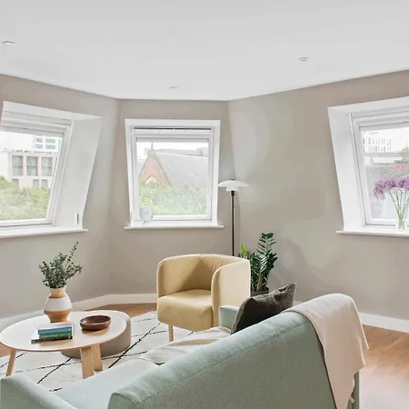 Cove Minshull Street 4*
