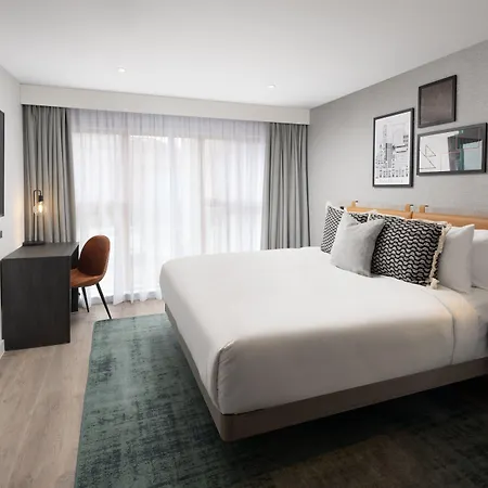 By Marriott Piccadilly Hotel 4*
