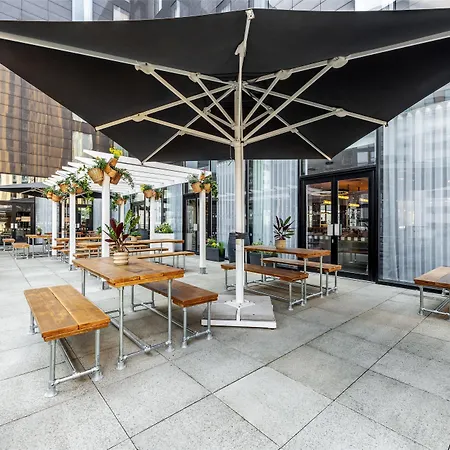 Отель Radisson Centre, A Verified Net Zero 4*