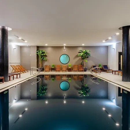 Отель Radisson Centre, A Verified Net Zero Манчестер