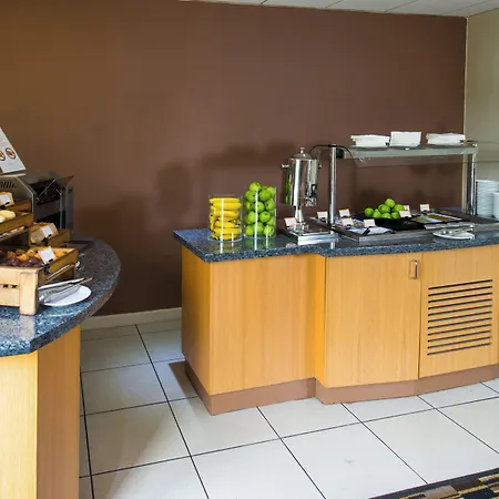Hotel Express East By Ihg 3*