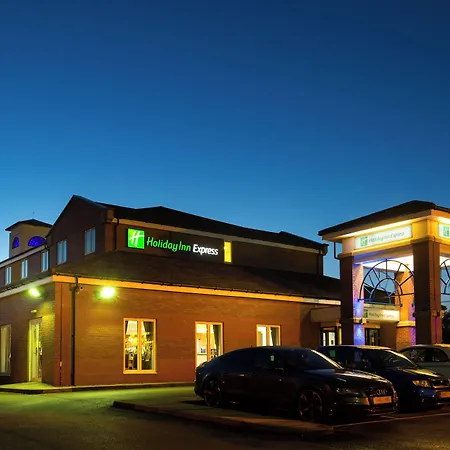 Express East By Ihg Hotel 3*