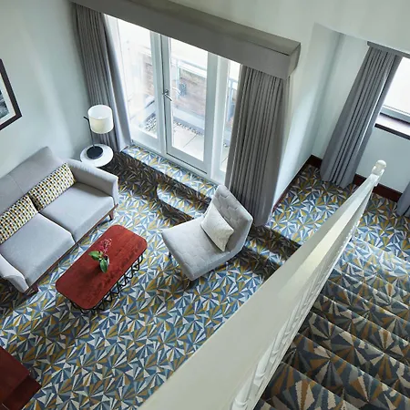 Marriott Victoria & 4* Manchester