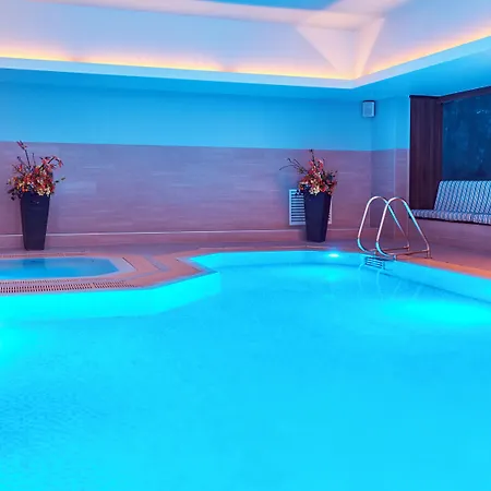The Midland 4*