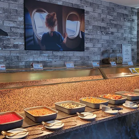 Airport 3* Manchester