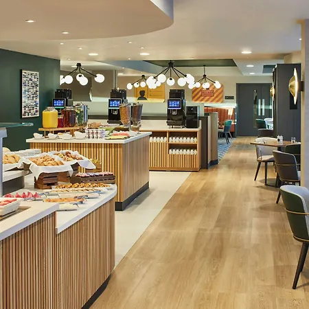 Marriott Piccadilly Hotel