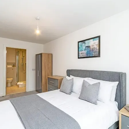 Apartamento Contemporary 2 Bed In *