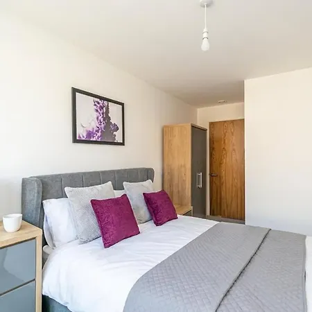 Contemporary 2 Bed In *