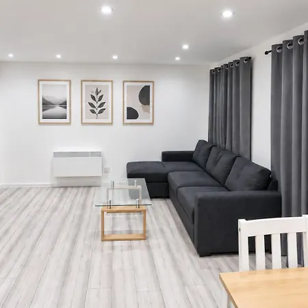 Apartamento Cozy Modern 3 Bed, 2 Bedroom - Secure Parking - Close To Centre And Old Trafford