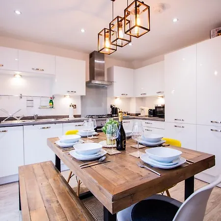 Charming 1br House In Eccles With Free Parking Сasa de vacaciones *