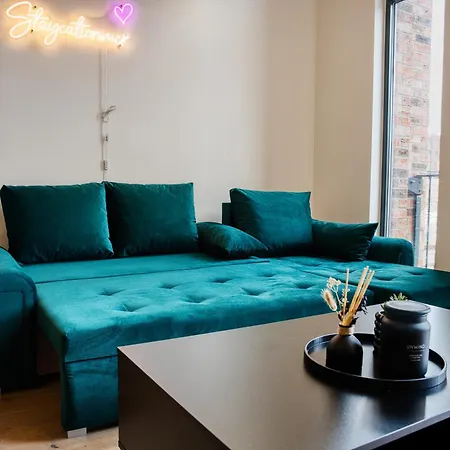 2-bed Balcony Close To Centre Apartamento