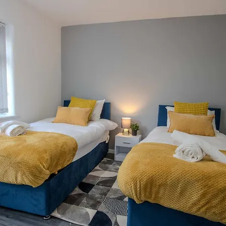 Сasa de vacaciones Stylish 3br In Swinton - Free Parking