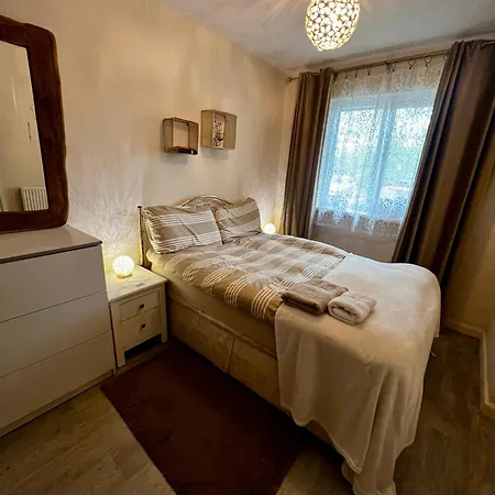 Apartment уютный домик утопающий в зелени