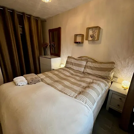 уютный домик утопающий в зелени Apartment *