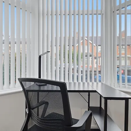 Apartamento Spacious 4 Bedroom House With Pacman,darts, Netflix By Vista Short Lets Mánchester