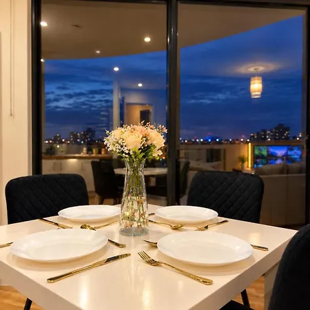 Apartment Lux High-rise Two Bed-balcony With Waterside View Manchester