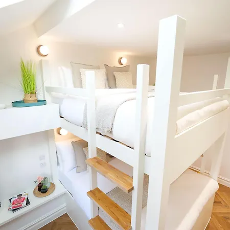 The Heim Apartment 3*