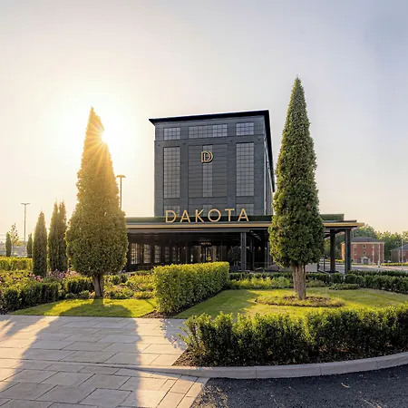 Dakota Airport 5* Mánchester