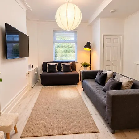 Cosy Sleeps 7 Close To Centre Mánchester