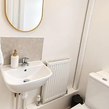 Luxury 3br, Fully Refurb, Etihad, Co-op Live *